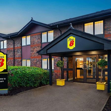Super 8 By Wyndham Durham Hotel Екстериор снимка