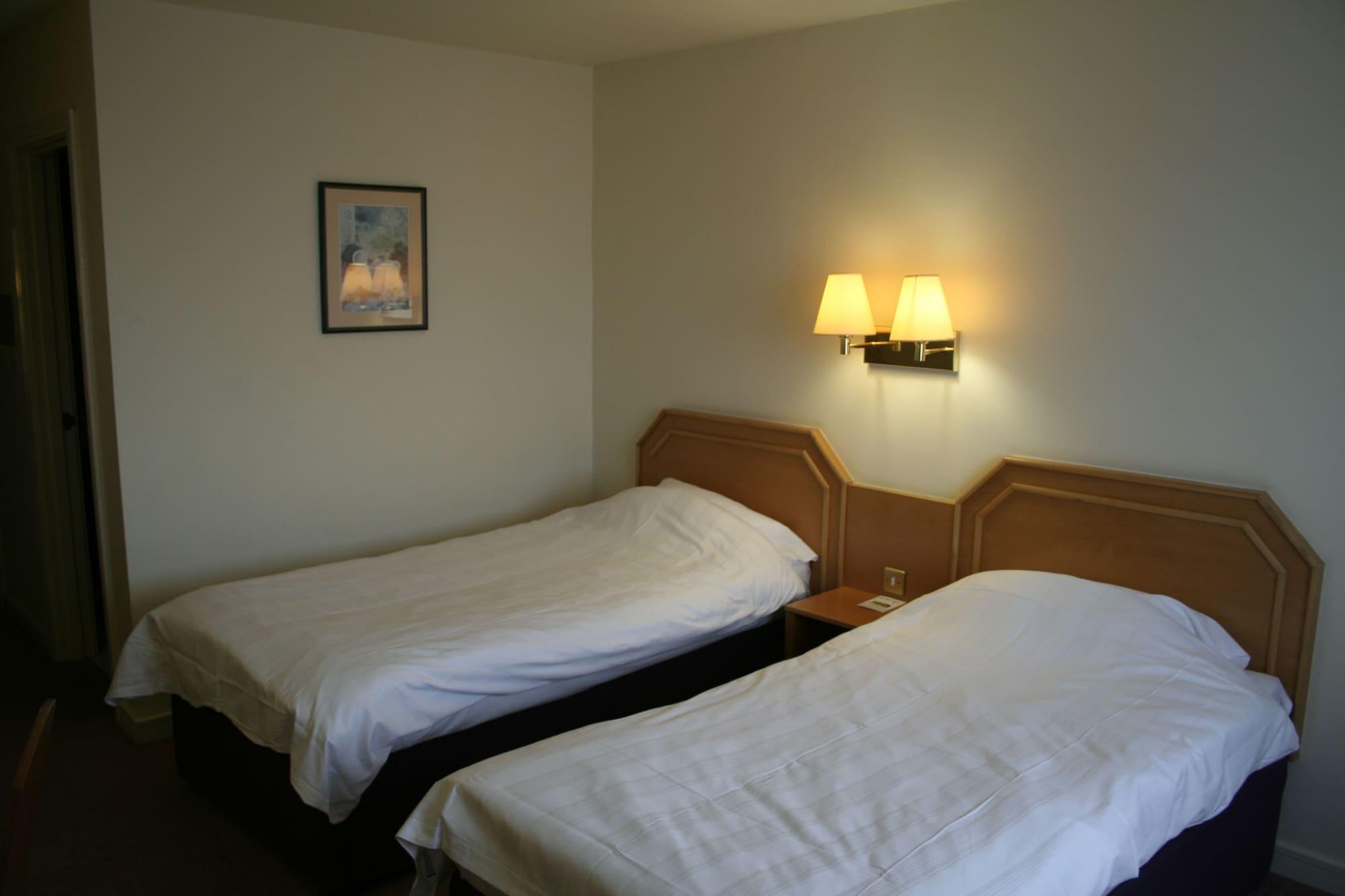Super 8 By Wyndham Durham Hotel Стая снимка