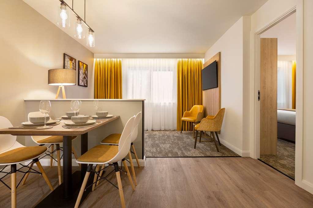 Super 8 By Wyndham Durham Hotel Стая снимка