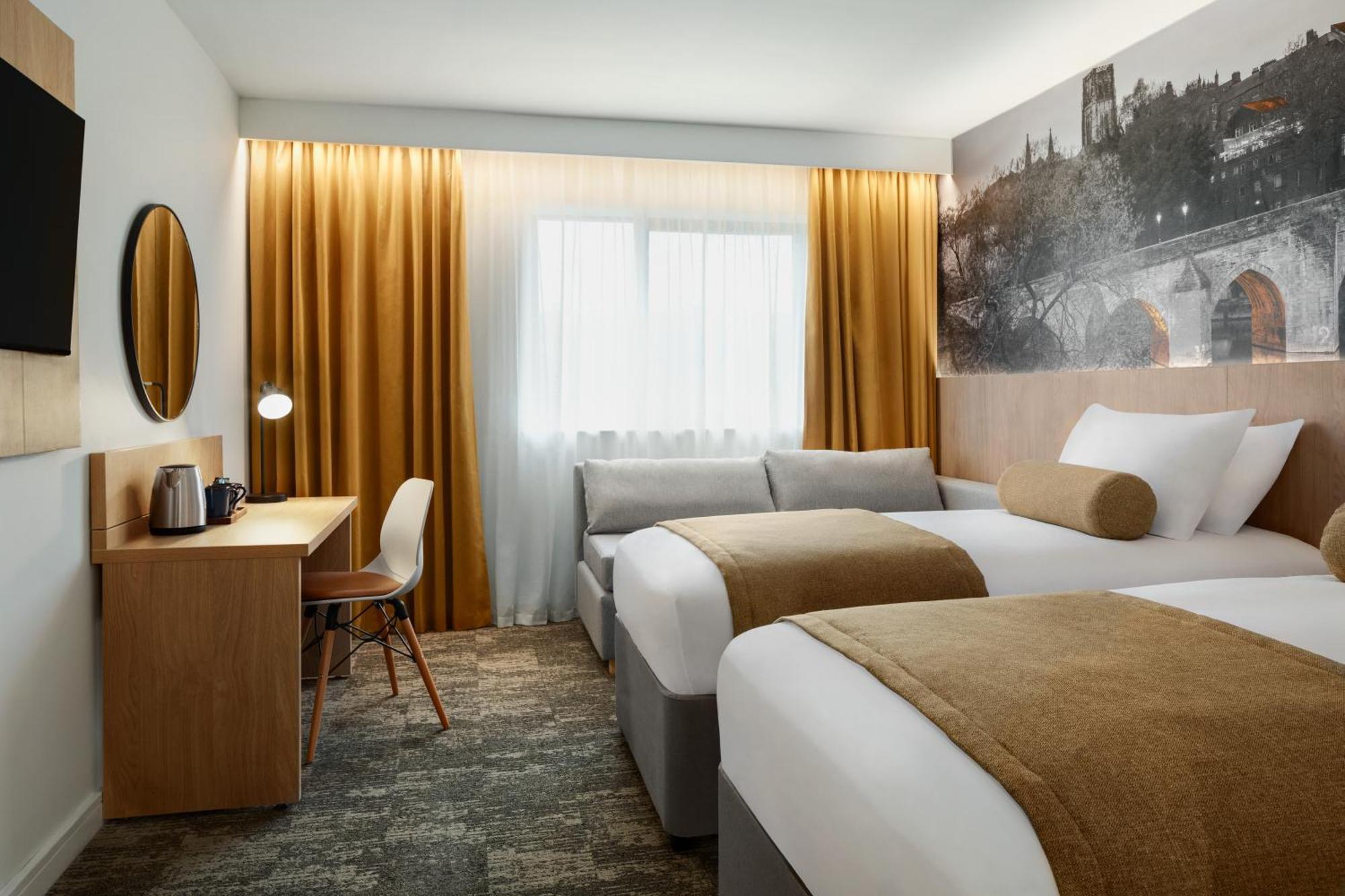 Super 8 By Wyndham Durham Hotel Екстериор снимка