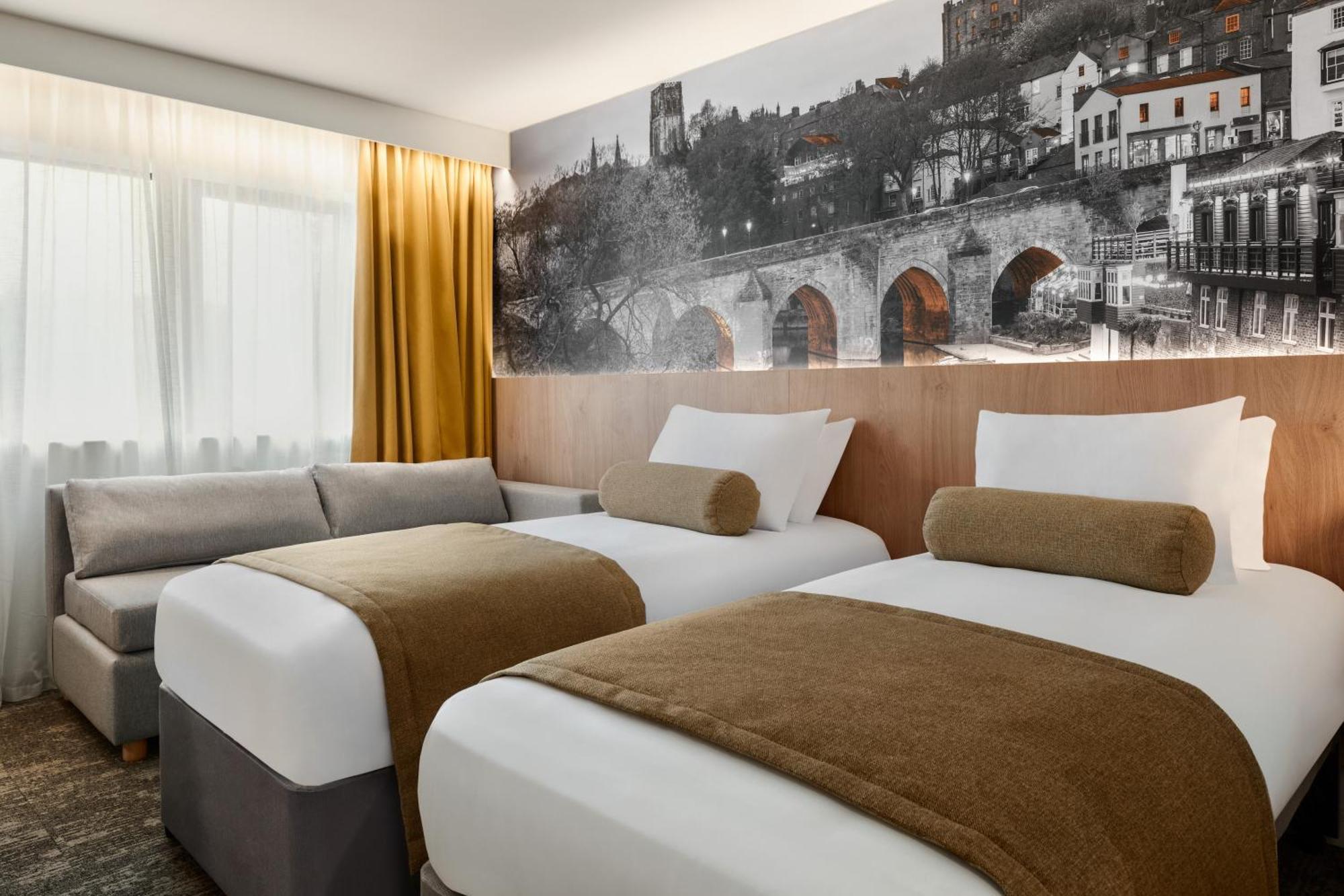 Super 8 By Wyndham Durham Hotel Екстериор снимка